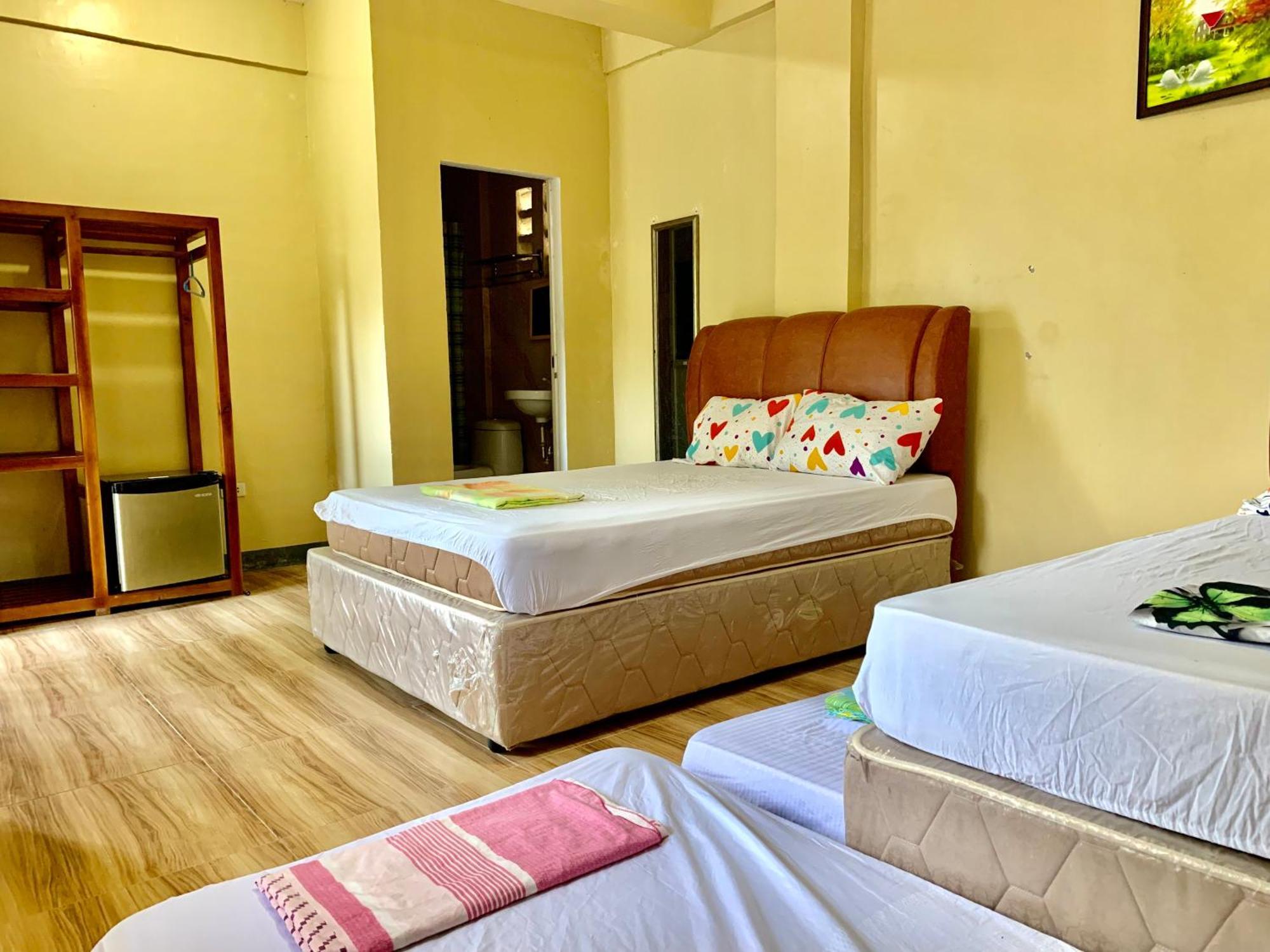 Hana Natsu Resorts Beach & Hotel Morong  Exterior photo
